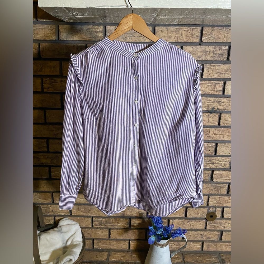 Old navy striped ruffle blouse long sleeve - Picture 2 of 8